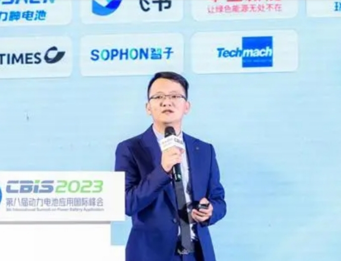 鈦瑪科李維能：超聲波除塵系統(tǒng)極大清除極小顆?；覊m